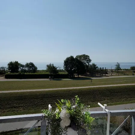 Muschelkrebs Mit Balkon Im Kaiserhof 3 Apartment Kellenhusen