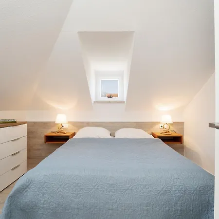 Muschelkrebs Mit Balkon Im Kaiserhof 3 Kellenhusen